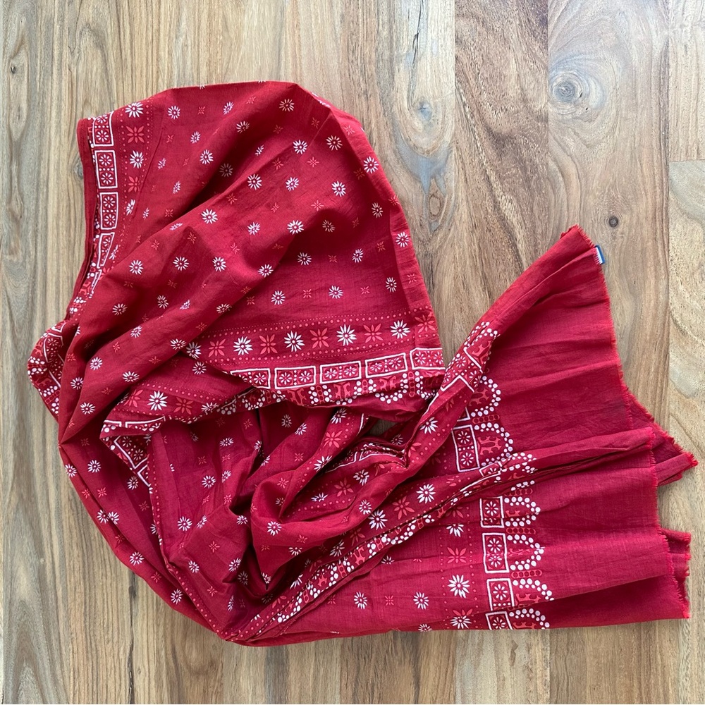 GAP Red scarf